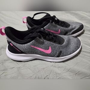 Nike Flex Experience RN 8 Gray and Pink Sneakers
